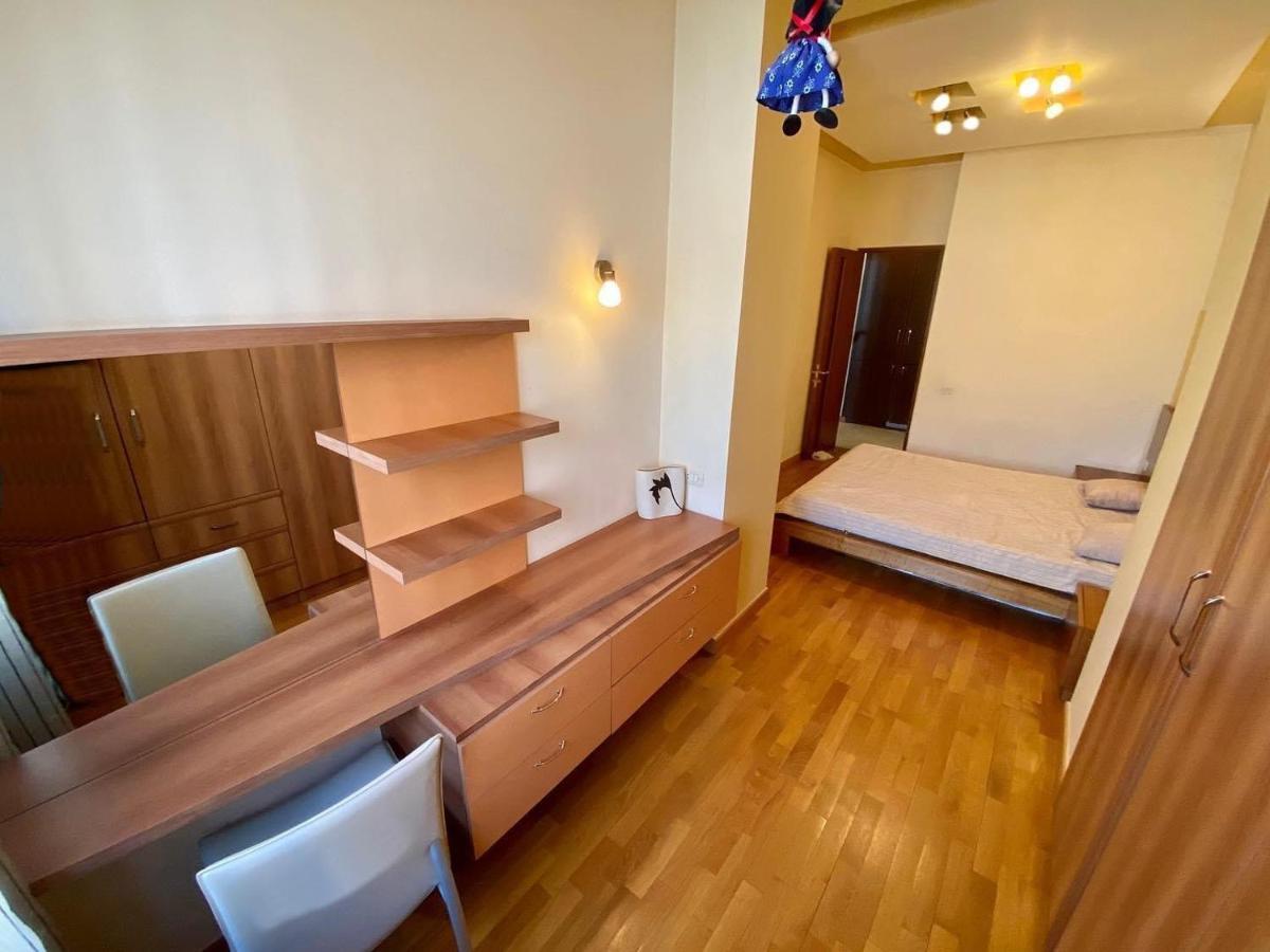 City Center Cute Flat 3 Rooms Erevan Exterior foto